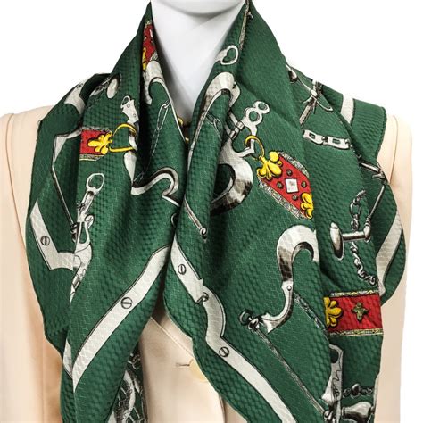 Mors et Gourmettes Silk Jacquard Scarf and its reinvention